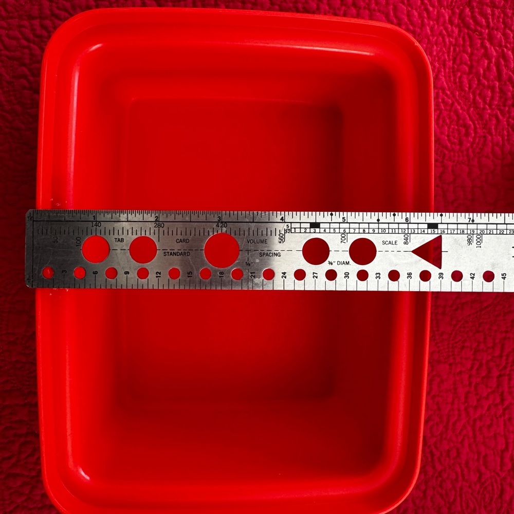 Tupperware lunch box - Picture 3 of 5